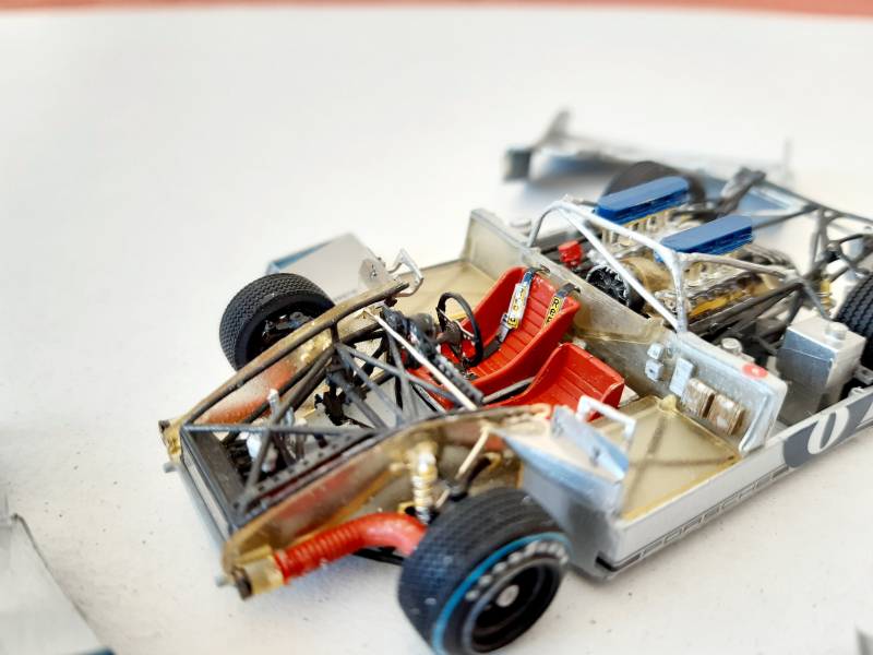 Montage professionnel de maquette ouvrante 1/24 - 1/20 en résine et métal MFH ou Studio27