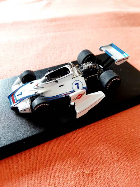 Montage de maquette F1 ouvrante 1/43 Tameo ou MFH avec peinture pro et moteur détaillé