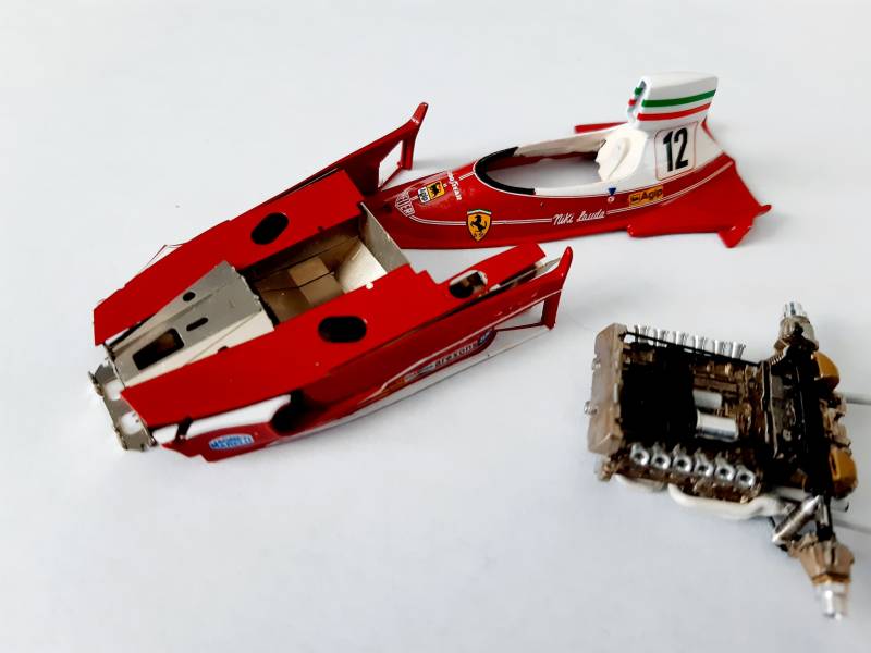 Montage expert de maquette ouvrante 1/43 Model Factory Hiro ou Renaissance avec peinture et détails réalistes