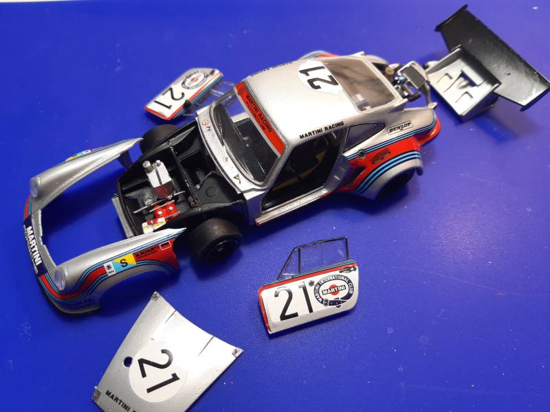 Montage expert de maquette ouvrante 1/43 Model Factory Hiro ou Renaissance avec peinture et détails réalistes