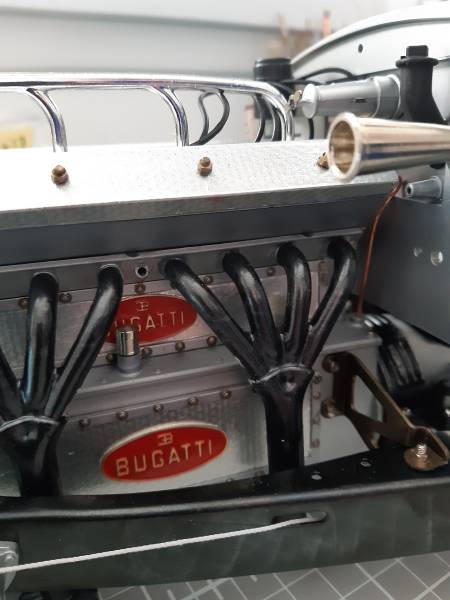 bouchonnage moteur bugatti 1/8 - atelier camara
