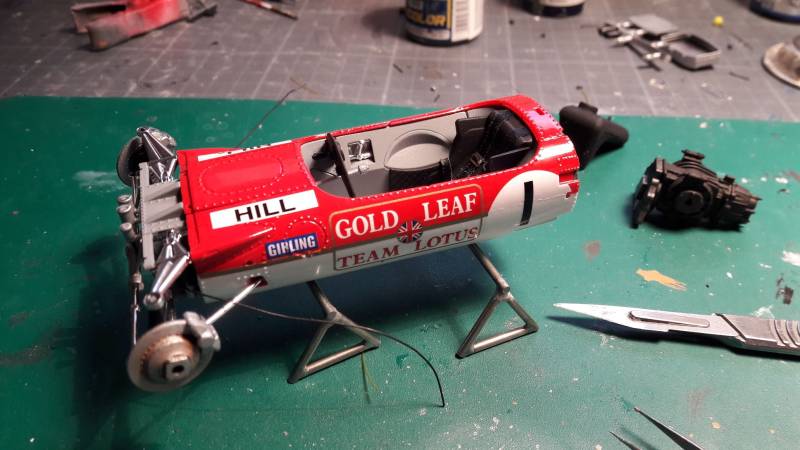 onfier le montage de votre maquette 1/24 ou 1/20 Tamiya, Beemax ou Fujimi à un maquettiste professionnel