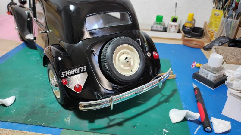 atelier camara specialiste du montage de la traction avant Heller 1/8