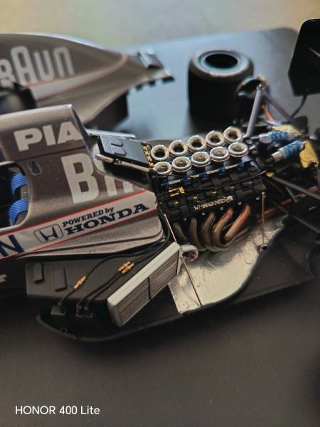 onfier le montage de votre maquette 1/24 ou 1/20 Tamiya, Beemax ou Fujimi à un maquettiste professionnel